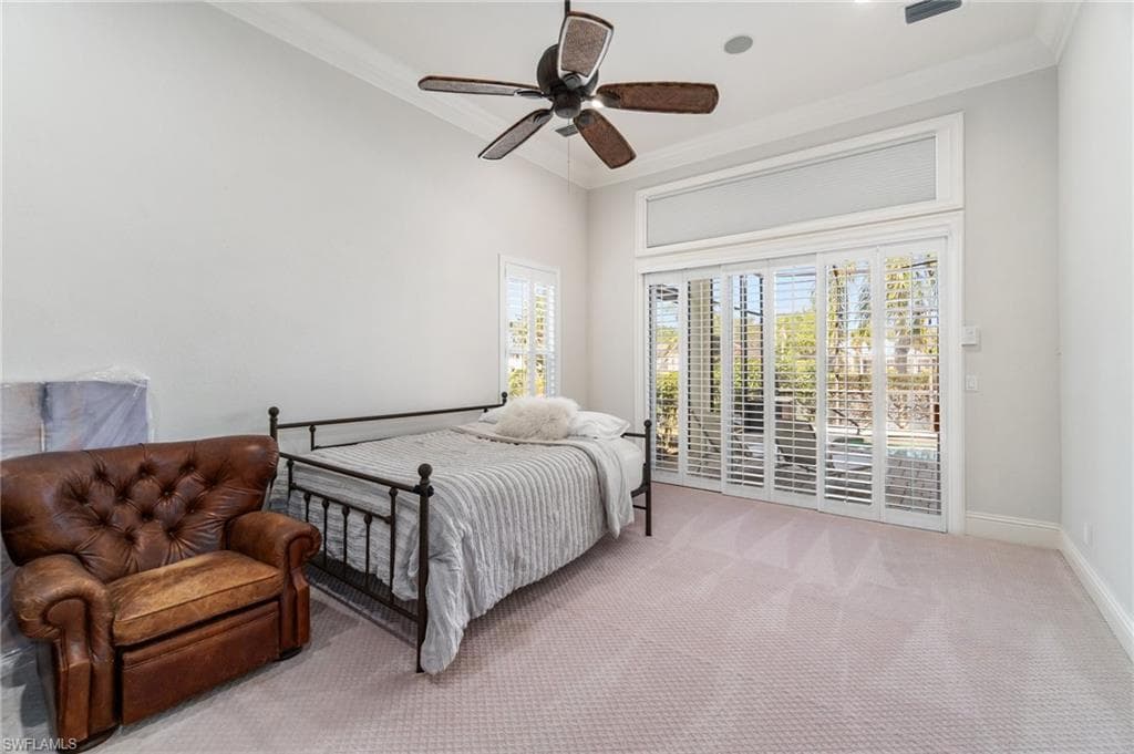 4785 Kittiwake Ct, Naples, FL 34119-25