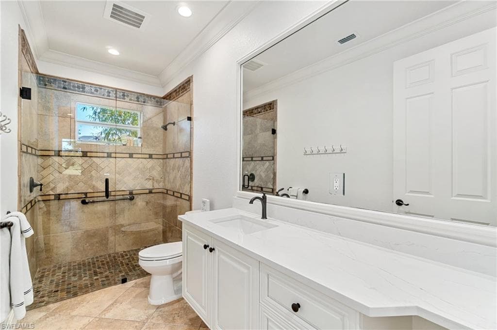4785 Kittiwake Ct, Naples, FL 34119-30
