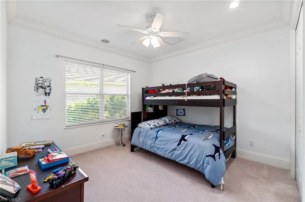 4785 Kittiwake Ct, Naples, FL 34119-32