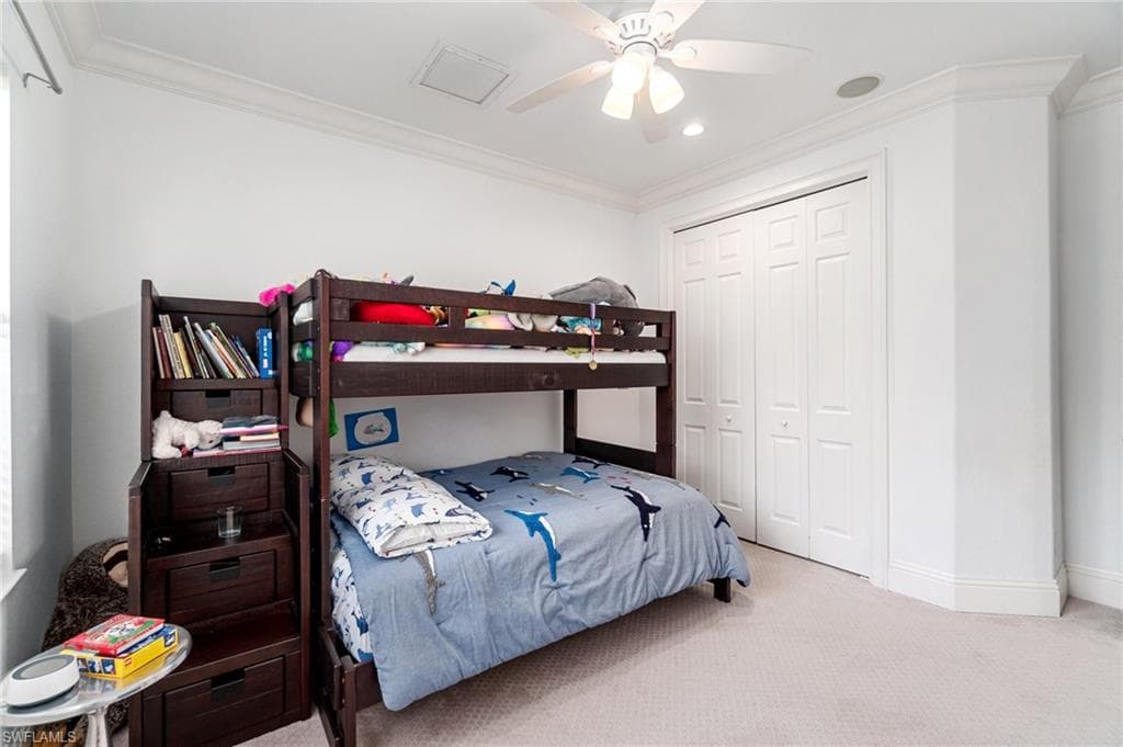 4785 Kittiwake Ct, Naples, FL 34119-33