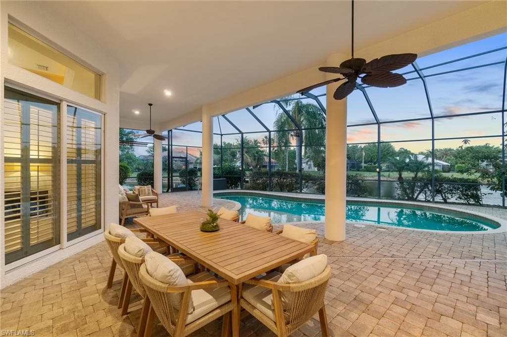 4785 Kittiwake Ct, Naples, FL 34119-34