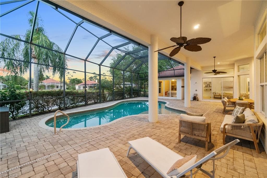 4785 Kittiwake Ct, Naples, FL 34119-36