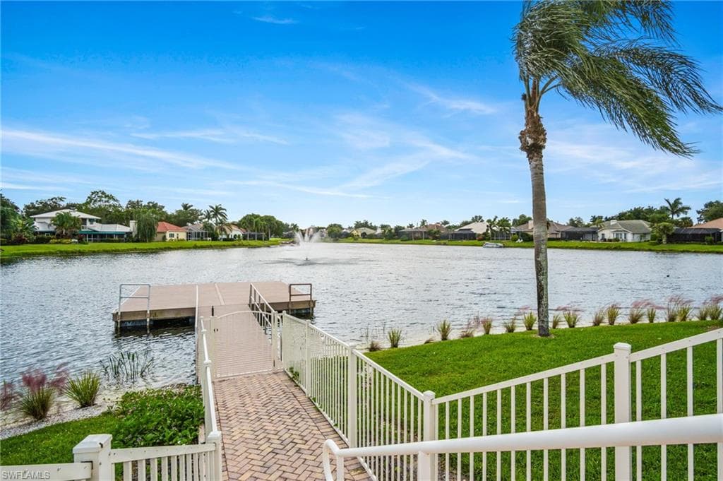 4785 Kittiwake Ct, Naples, FL 34119-47