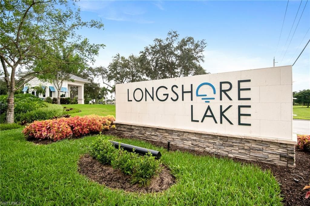 4785 Kittiwake Ct, Naples, FL 34119-49