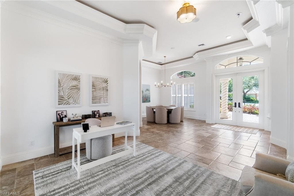 4785 Kittiwake Ct, Naples, FL 34119-6