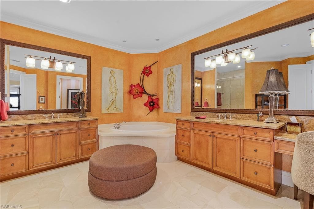 1400 Gulf Shore Blvd N 305, Naples, FL 34102-15