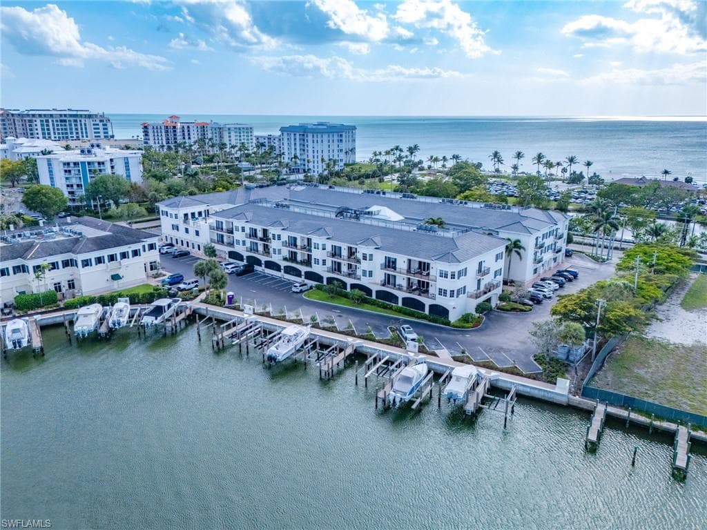 1400 Gulf Shore Blvd N 305, Naples, FL 34102-24