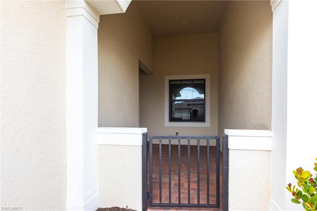 17432 Corsini Dr, Fort Myers, FL 33913-28