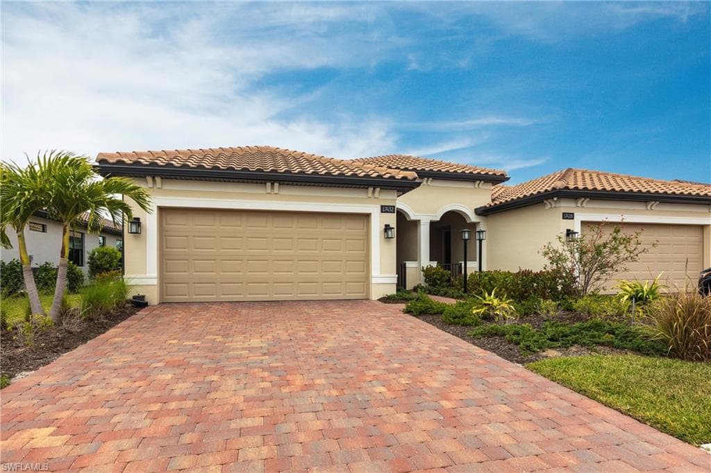17432 Corsini Dr, Fort Myers, FL 33913-30