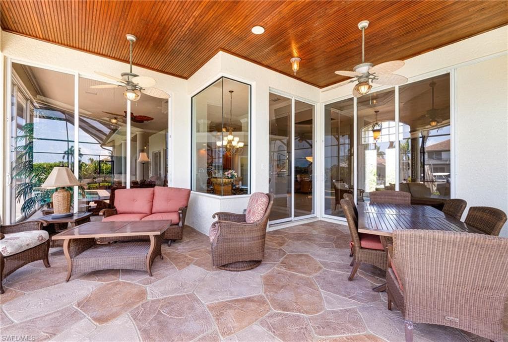 951 Beaver Ct, Marco Island, FL 34145-36