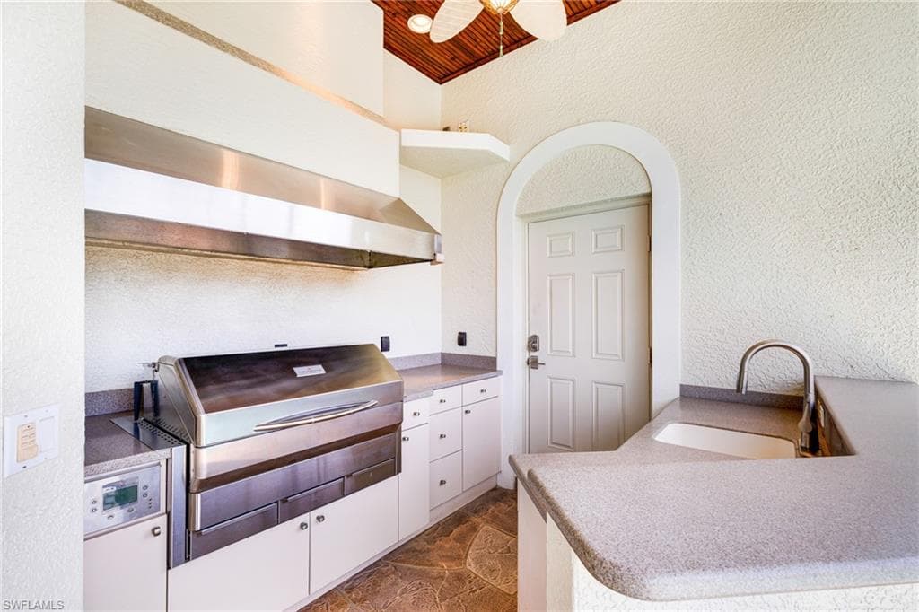 951 Beaver Ct, Marco Island, FL 34145-42