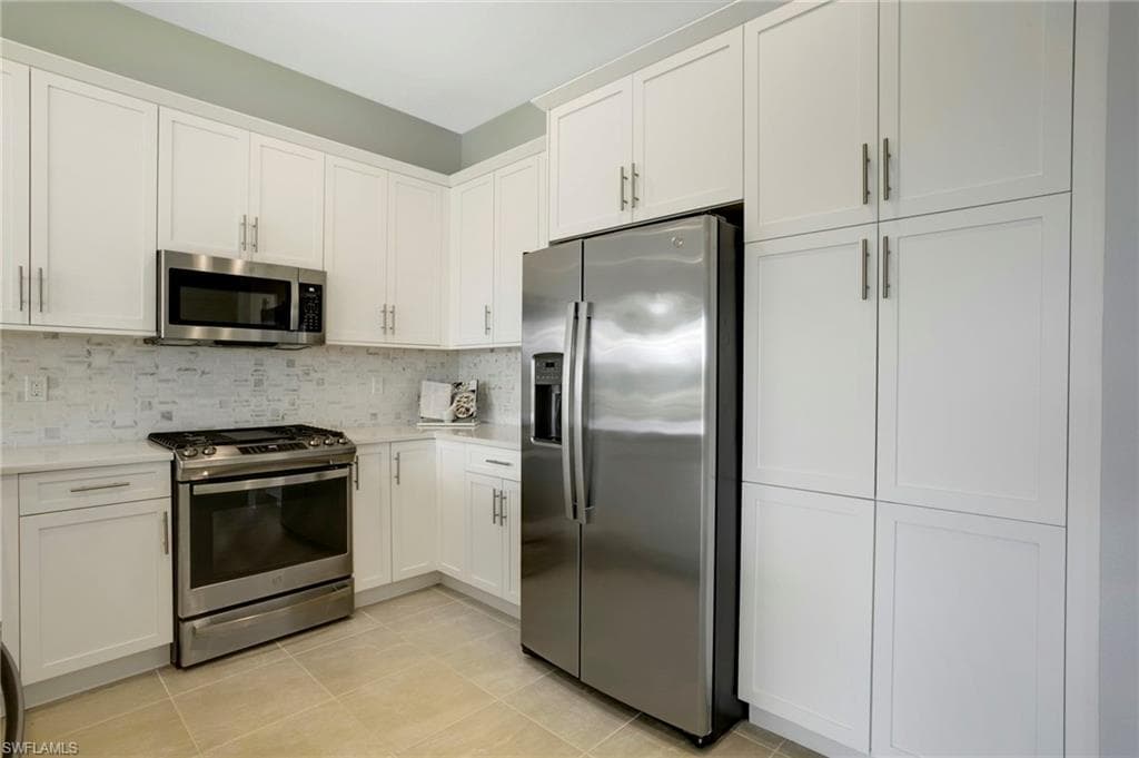 11543 Jacaranda Dr, Naples, FL 34120-10
