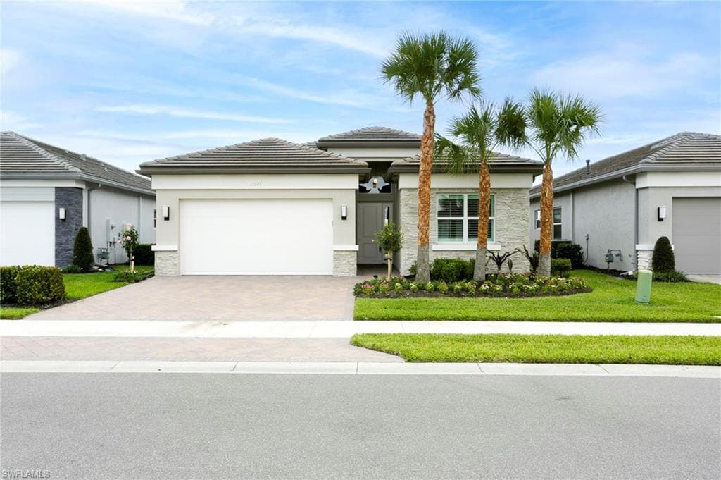 11543 Jacaranda Dr, Naples, FL 34120-40