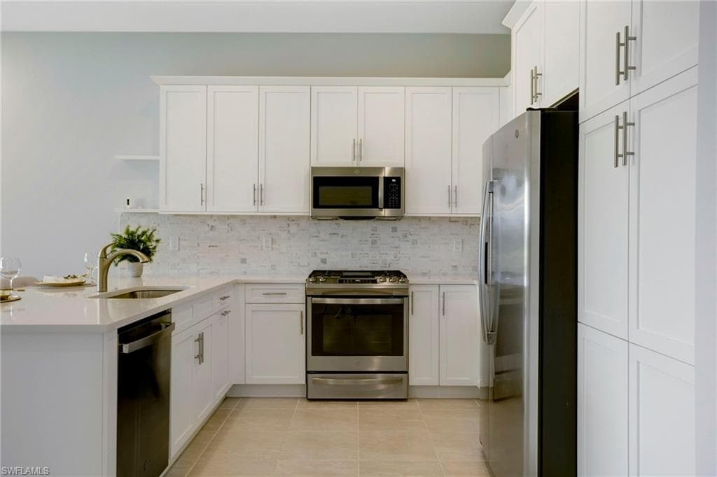 11543 Jacaranda Dr, Naples, FL 34120-4