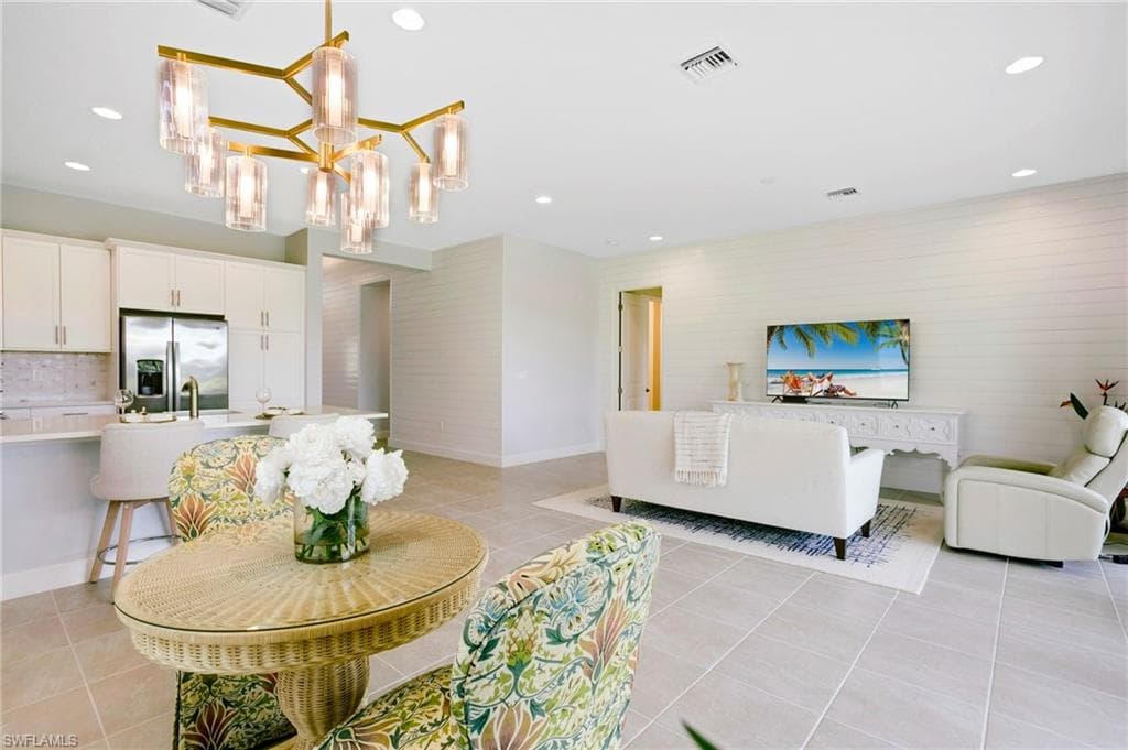 11543 Jacaranda Dr, Naples, FL 34120-6