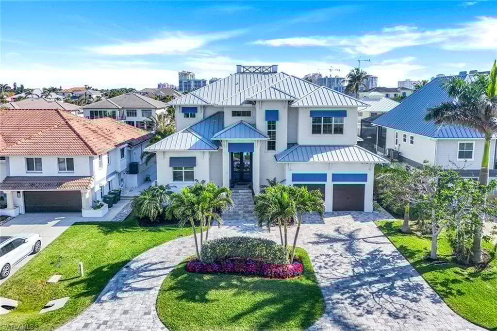 342 Trade Winds Ave, Naples, FL 34108-10