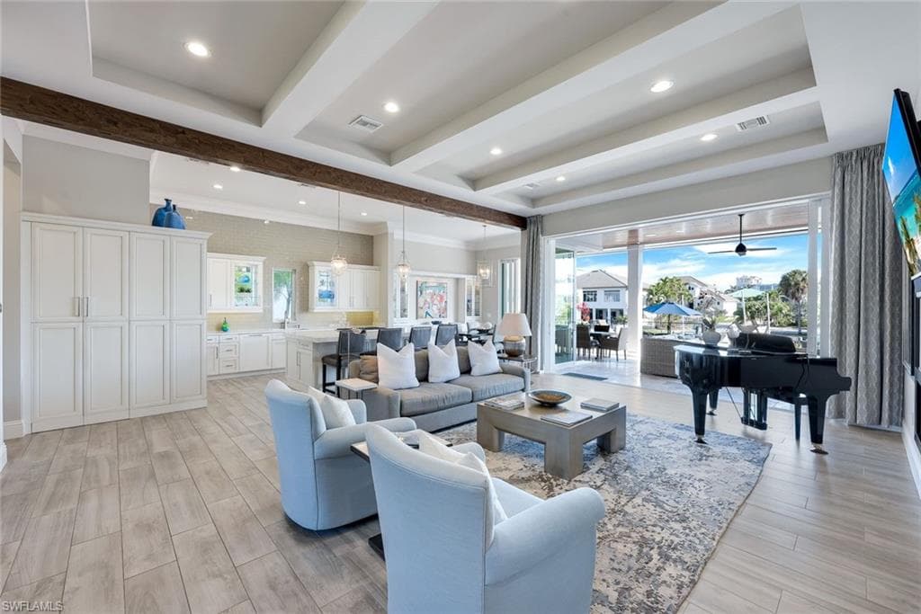342 Trade Winds Ave, Naples, FL 34108-13