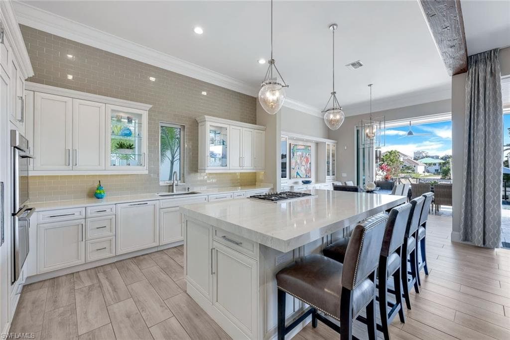 342 Trade Winds Ave, Naples, FL 34108-18