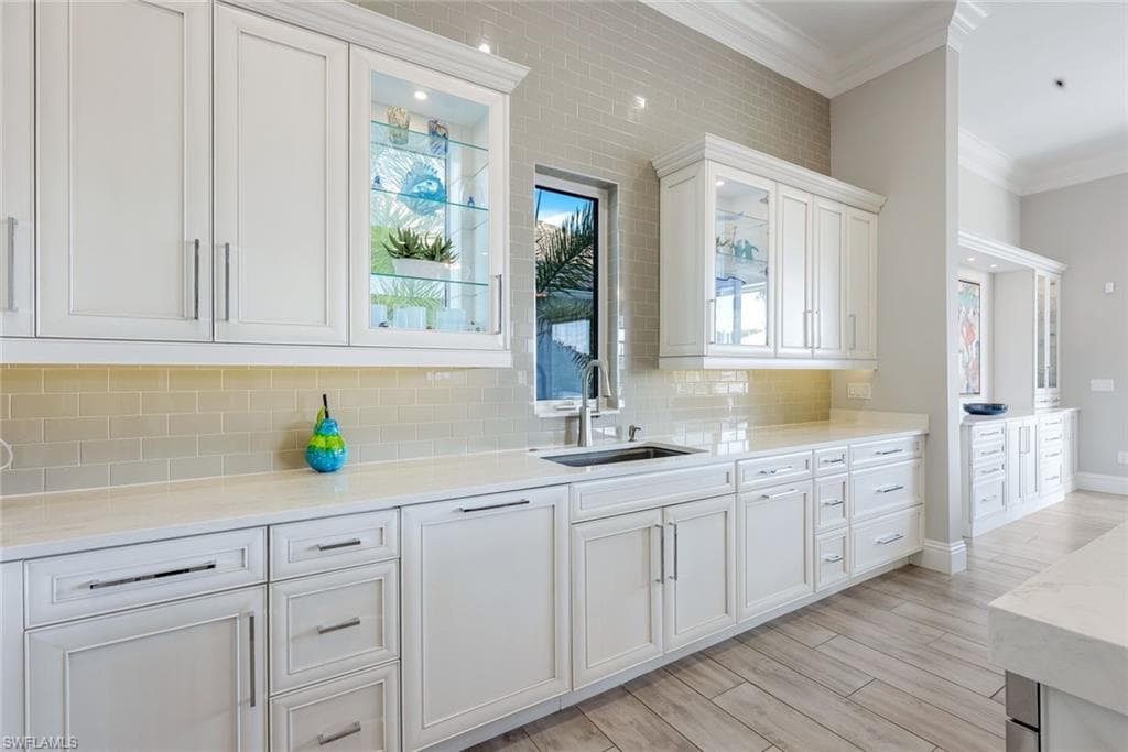 342 Trade Winds Ave, Naples, FL 34108-20