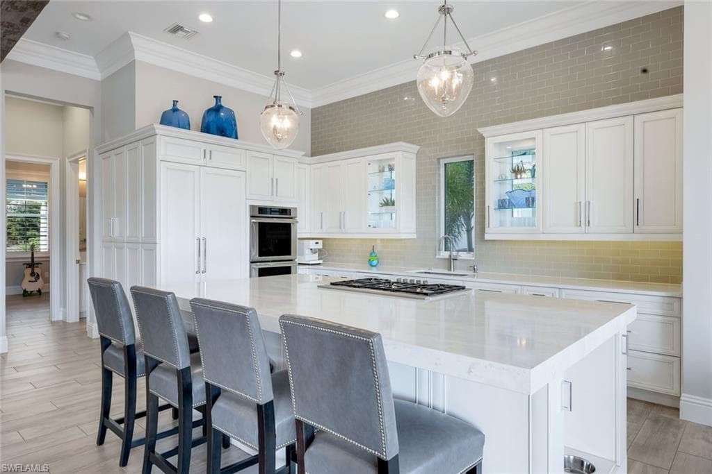 342 Trade Winds Ave, Naples, FL 34108-21