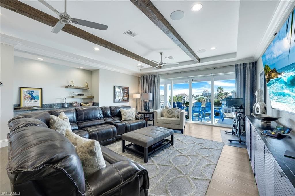 342 Trade Winds Ave, Naples, FL 34108-29