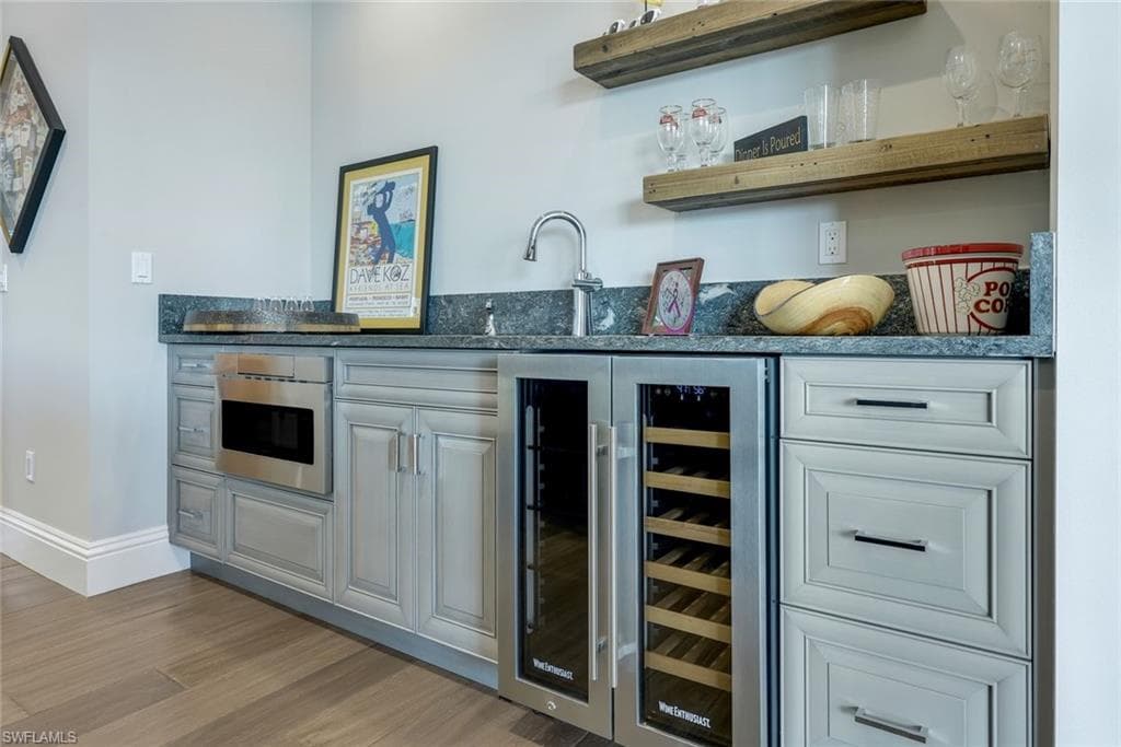 342 Trade Winds Ave, Naples, FL 34108-31
