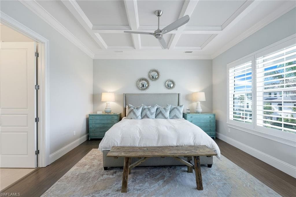 342 Trade Winds Ave, Naples, FL 34108-35