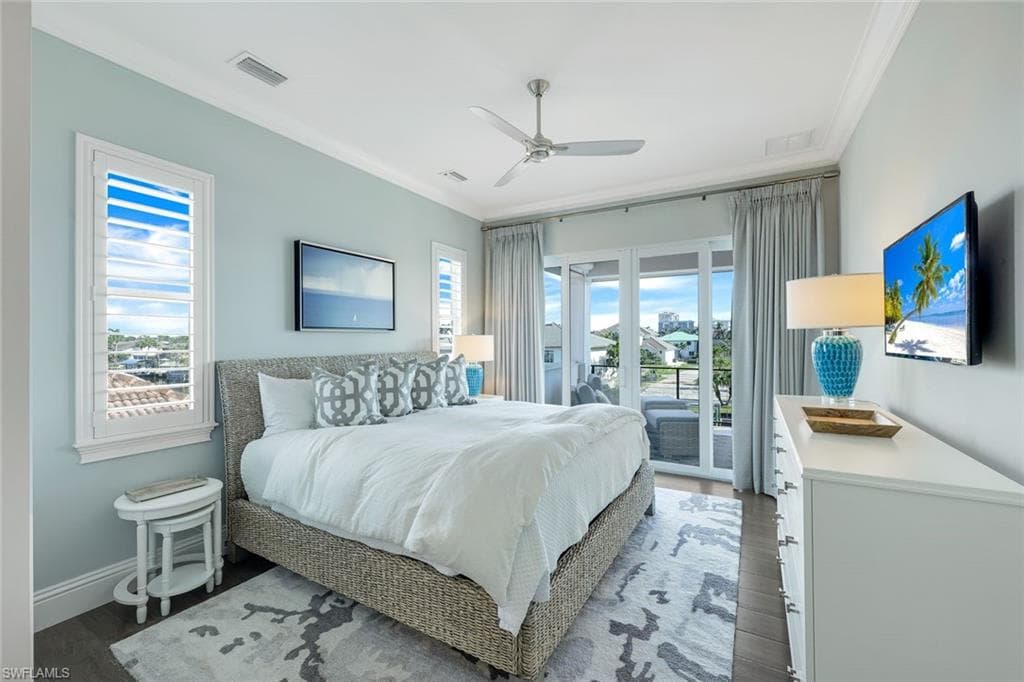342 Trade Winds Ave, Naples, FL 34108-37