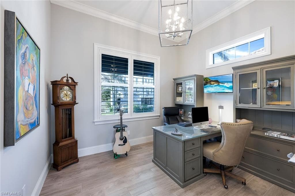 342 Trade Winds Ave, Naples, FL 34108-39