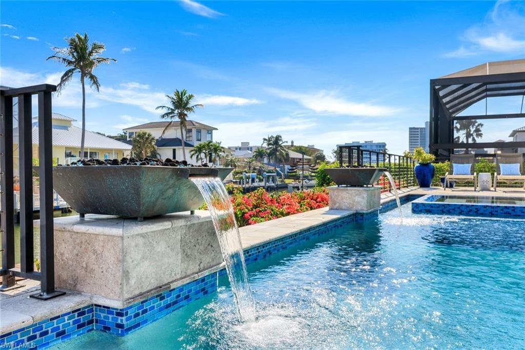 342 Trade Winds Ave, Naples, FL 34108-5