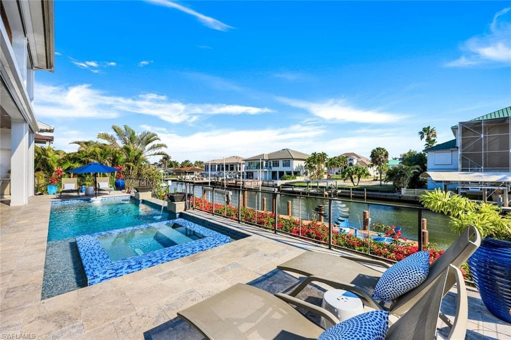 342 Trade Winds Ave, Naples, FL 34108-6