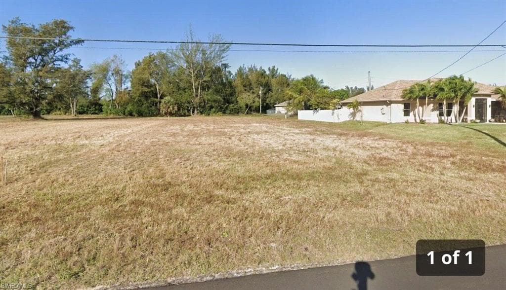 400 15th Pl, Cape Coral, FL 33991-2