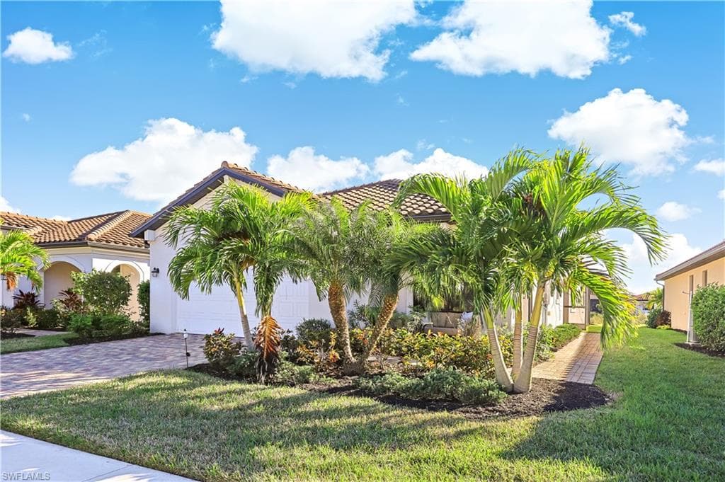 1559 Marton Ct, Naples, FL 34113-33