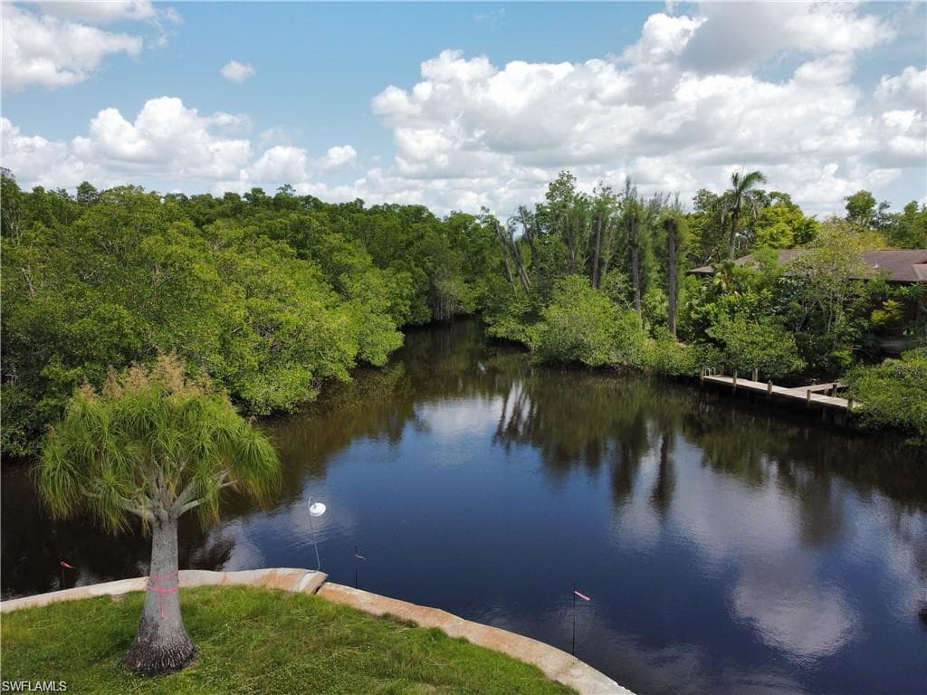 1550 13th Ave N, Naples, FL 34102-11