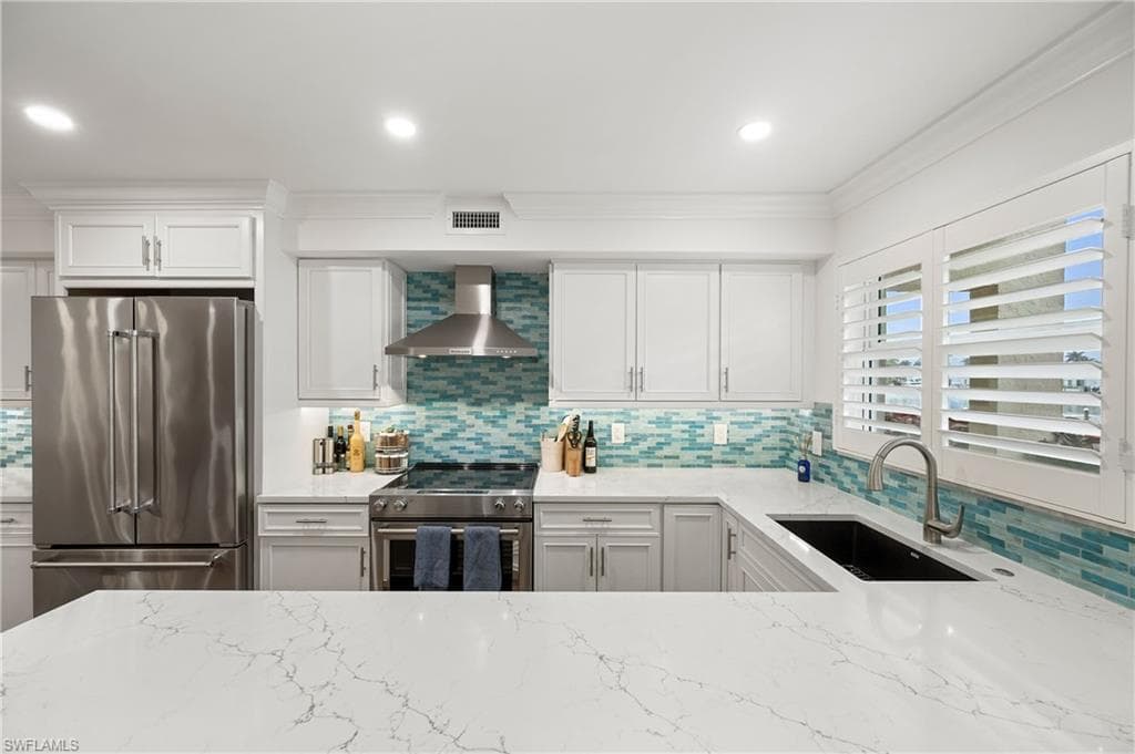 3000 Gulf Shore Blvd N 103, Naples, FL 34103-14