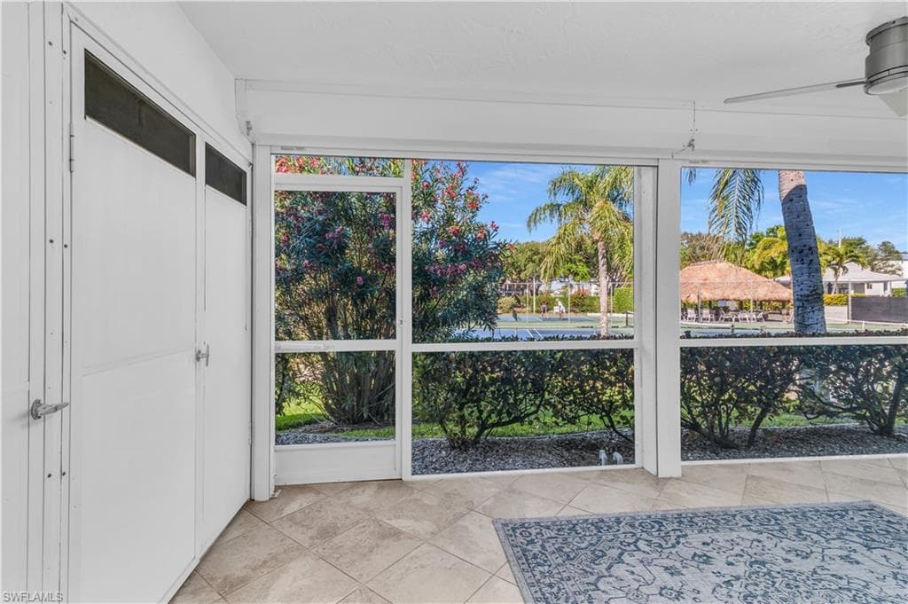 661 Elkcam Cir 911, Marco Island, FL 34145-15