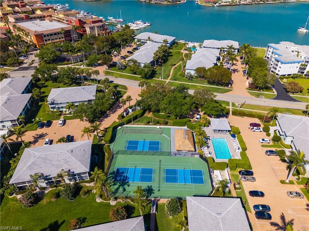 661 Elkcam Cir 911, Marco Island, FL 34145-21