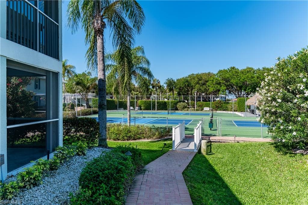 661 Elkcam Cir 911, Marco Island, FL 34145-29