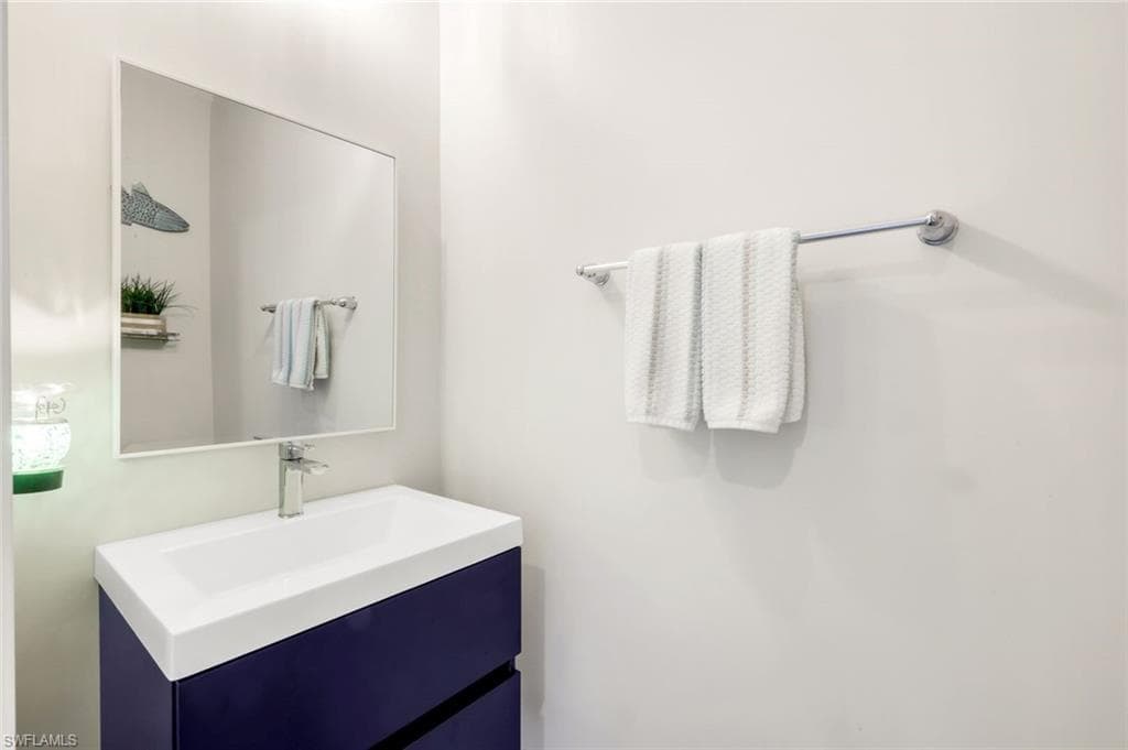 13058 Pembroke Dr, Naples, FL 34105-10