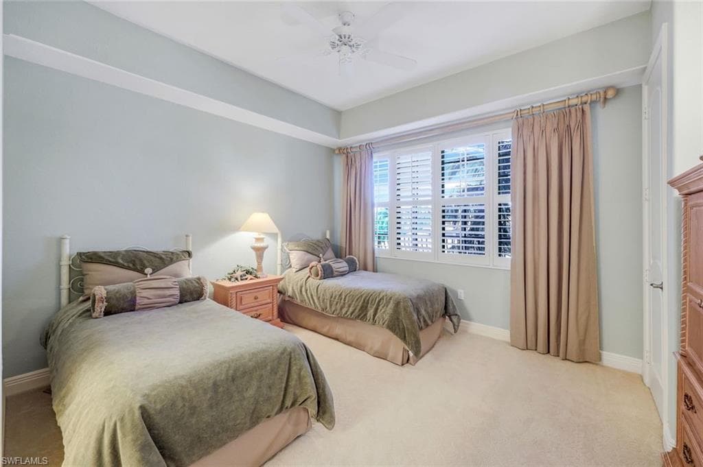 560 El Camino Real 1202, Naples, FL 34119-17