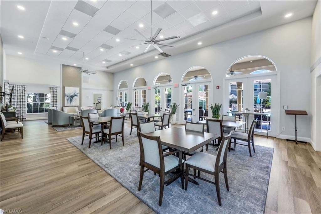 560 El Camino Real 1202, Naples, FL 34119-32