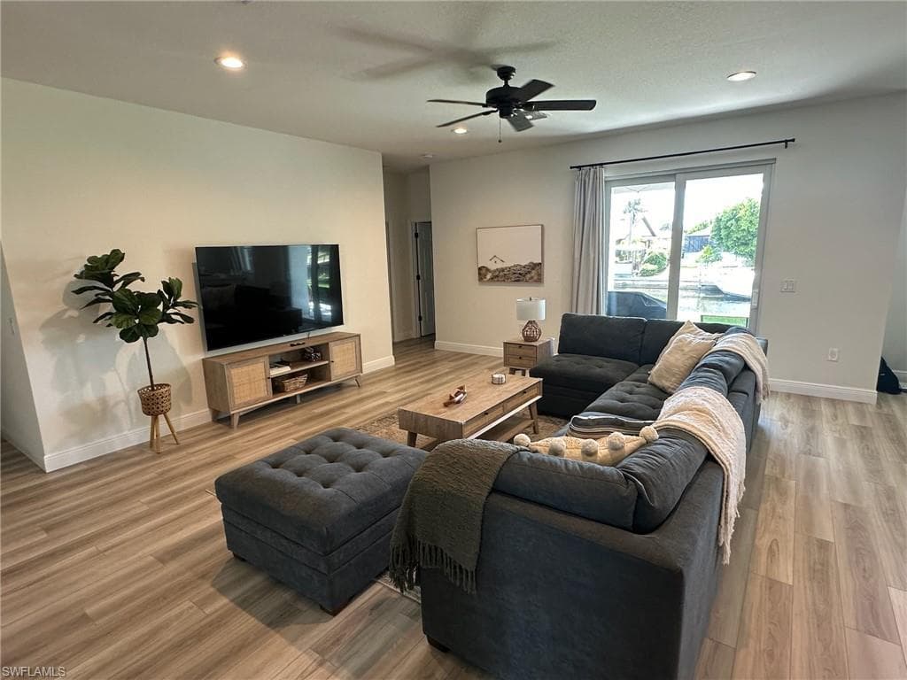 926 23rd Pl, Cape Coral, FL 33990-17