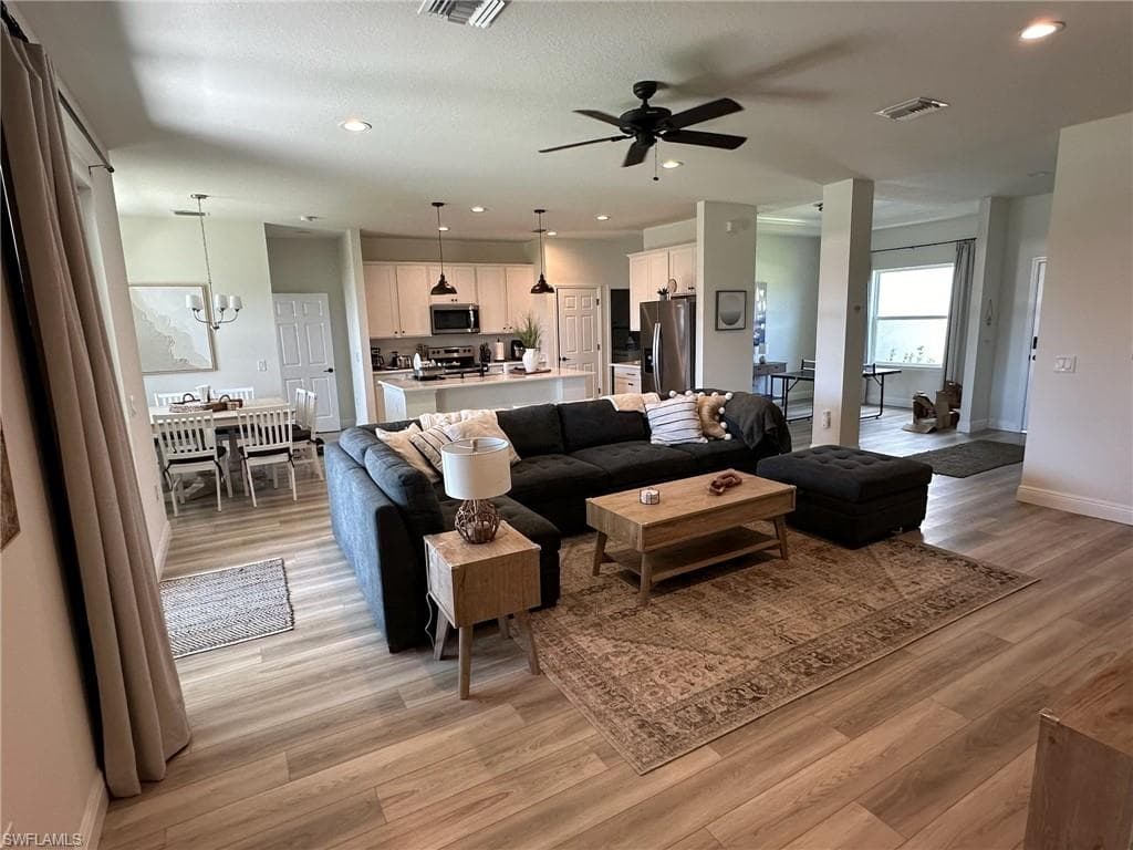 926 23rd Pl, Cape Coral, FL 33990-20