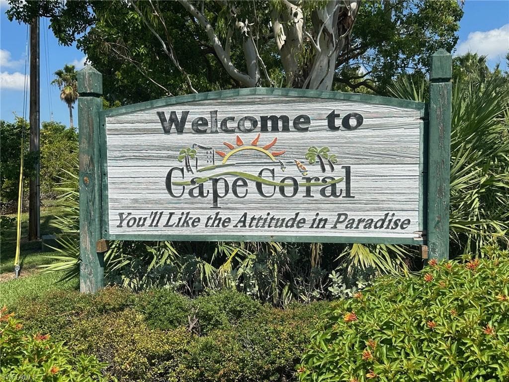 926 23rd Pl, Cape Coral, FL 33990-42