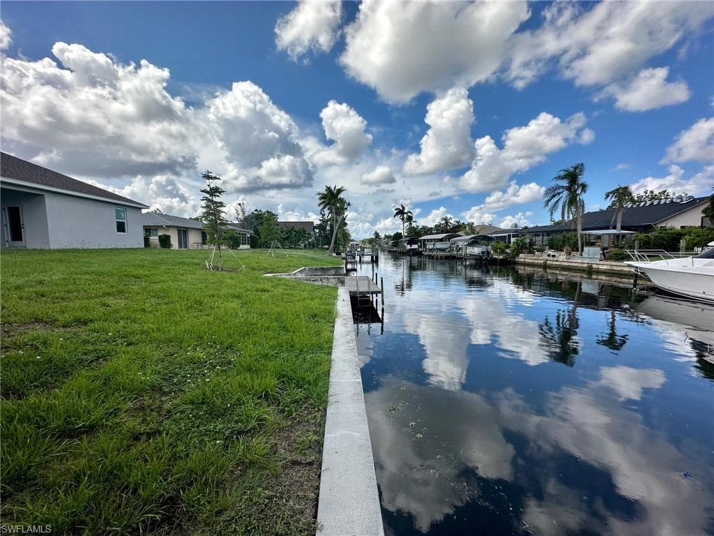 926 23rd Pl, Cape Coral, FL 33990-5