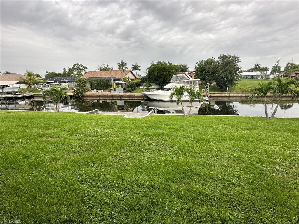 926 23rd Pl, Cape Coral, FL 33990-8