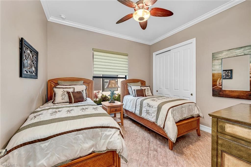 7523 Moorgate Point Way, Naples, FL 34113-13