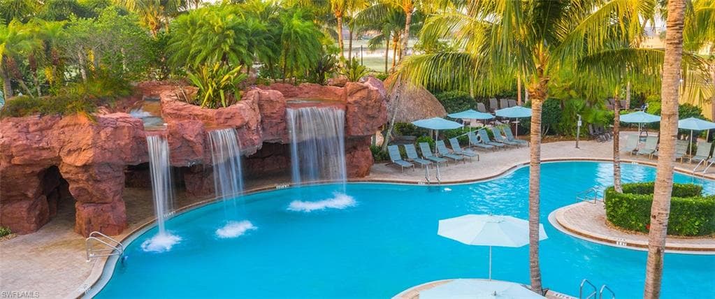 7523 Moorgate Point Way, Naples, FL 34113-25