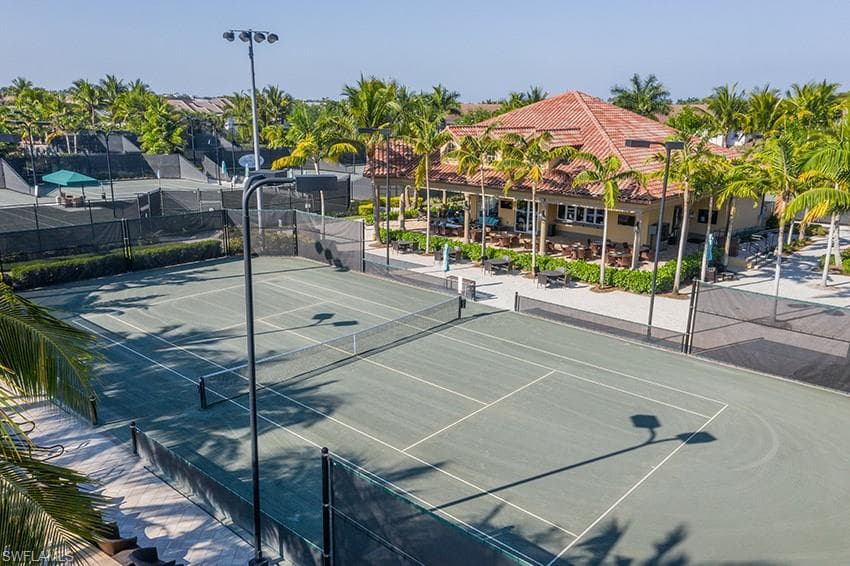 7523 Moorgate Point Way, Naples, FL 34113-27