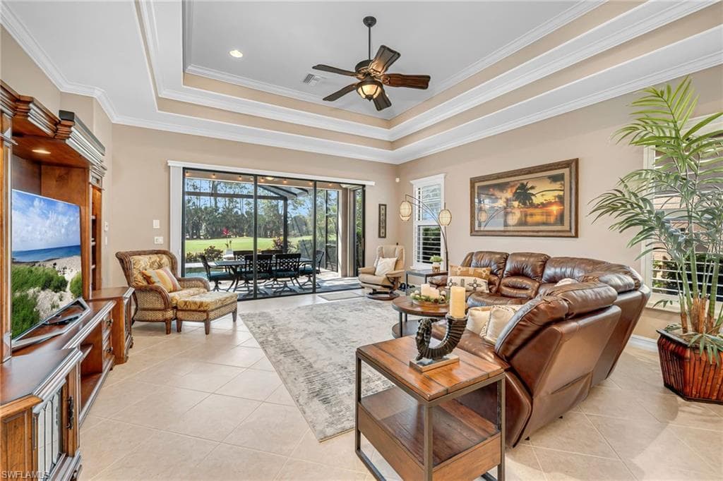 7523 Moorgate Point Way, Naples, FL 34113-4
